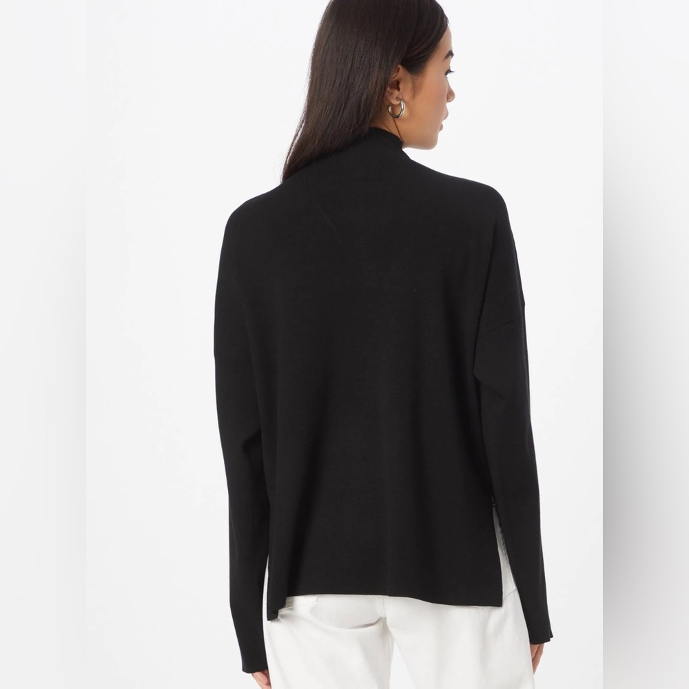 Ted Baker Izbelle Black and White funnel neck Graphic Sweater 1 - Picture 4 of 15